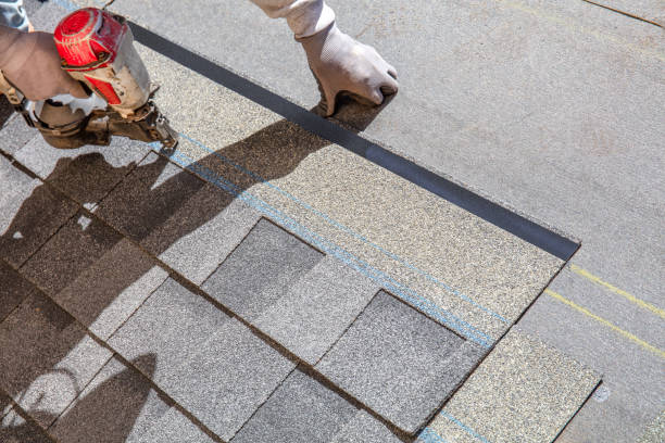 Best Flat Roof Repair Services  in Oostburg, WI
